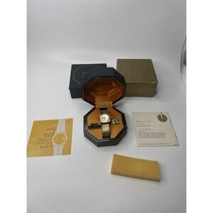 Vintage Mens Bulova M9 23 Jewels Rolled Gold Mechanical Automatic Wrist Watch